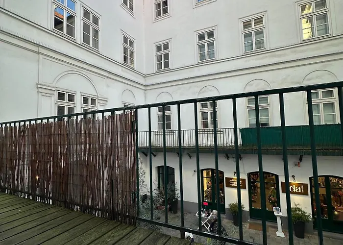 Mariahilfer Location In